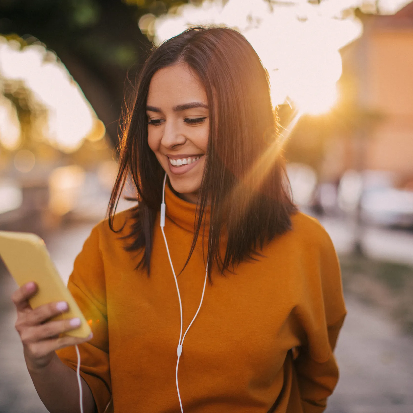 Employee using the AxHub app